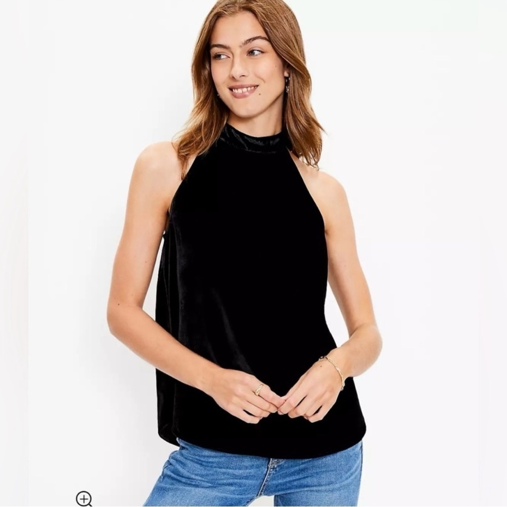 LOFT Ann Taylor women’s size Small Black Halter Sleeveless Velvet Top velour